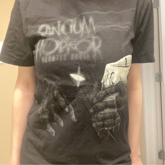 SANCTUM OF HORROR HAUNTED HOUSE
HALLOWEEN GRAPHIC TEE - Picture 8 of 12